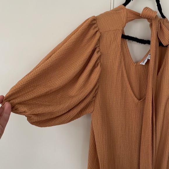 Gibson Latimer maxi dress - peach - with ruffle and bow - Picture 2 of 4